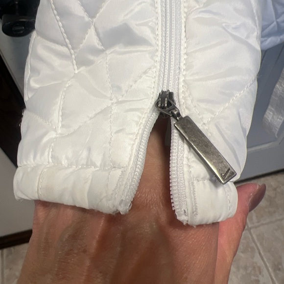 Nike Women's Quilted White Fur Lined Jacket Size L - Picture 5 of 15